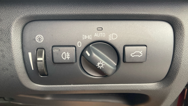 Volvo V40 T3 [152] Cross Country Pro 5dr Geartronic Petrol Hatchback